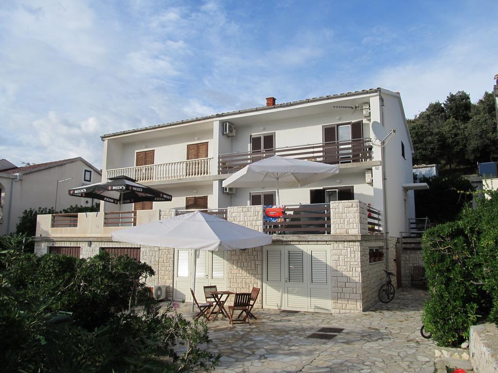 Apartments Marzic Pag Town Exterior photo