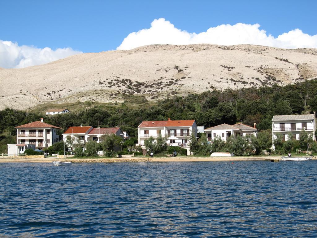 Apartments Marzic Pag Town Exterior photo